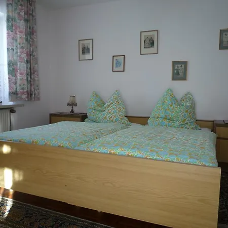 Haus Alpenland דירה *
